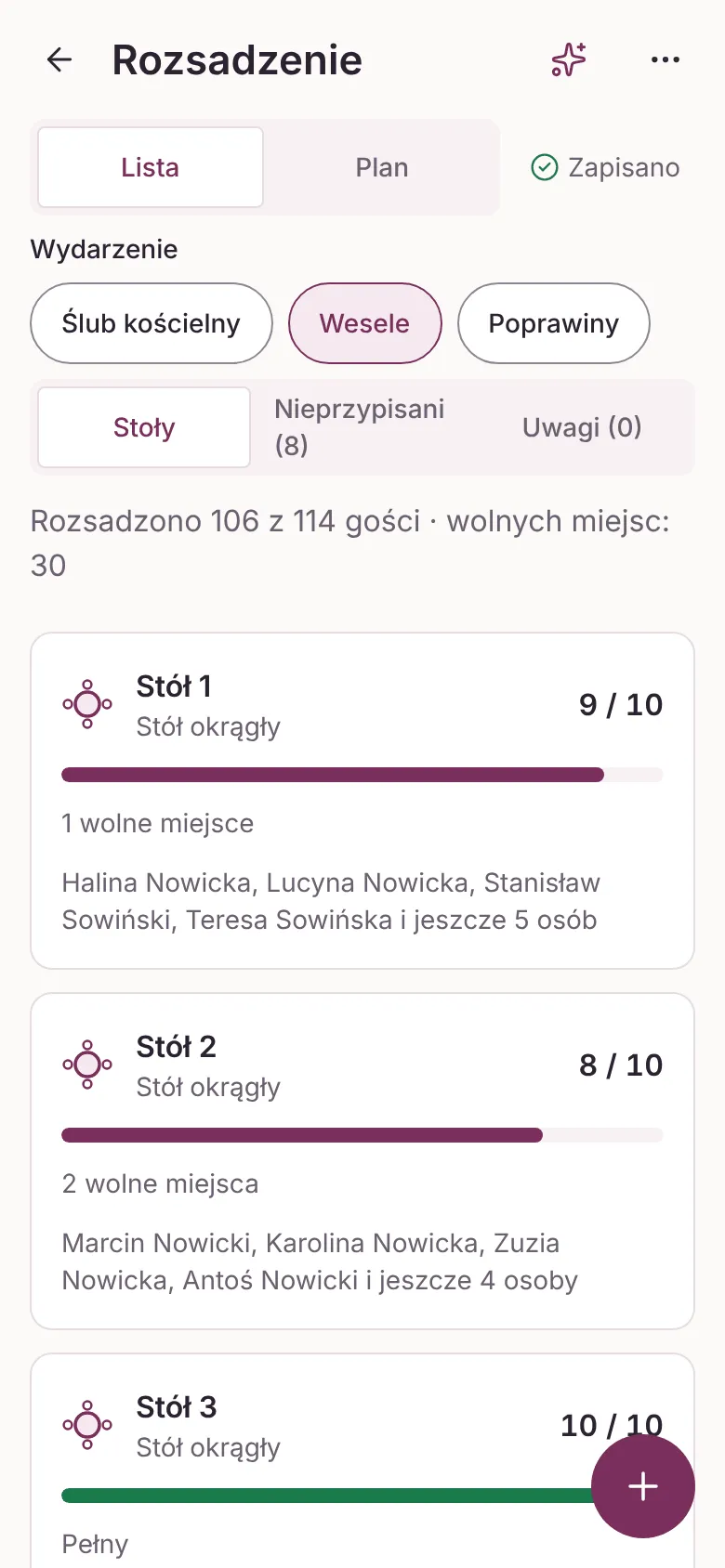 Rozsadzenie w widoku listy na telefonie: rozsadzono 106 z 114 gości, przy każdym stole liczba zajętych miejsc i nazwiska.